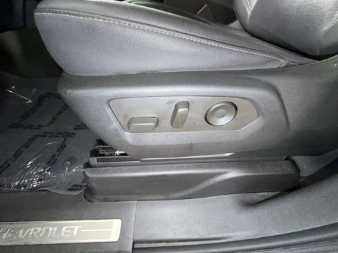 Used 2022 Chevrolet Tahoe Z71 w/ Luxury Package image 14