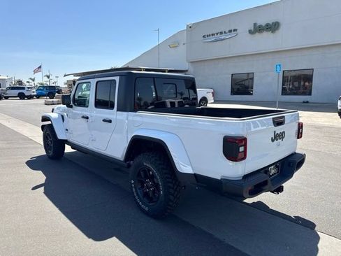 New 2026 Jeep Gladiator Sport AWD/4WD image 3