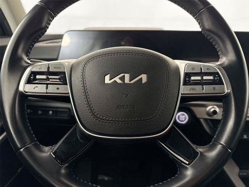 Used 2023 Kia Telluride LX FWD image 15