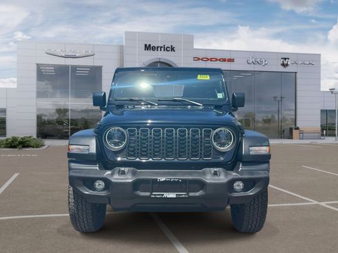 Used 2024 Jeep Wrangler Unlimited Sport AWD/4WD image 3