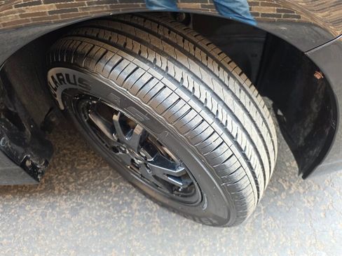 Used 2012 Toyota Prius Three image 27