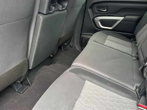 Used 2022 Nissan Titan SV w/ Accessory Utility Package image 12