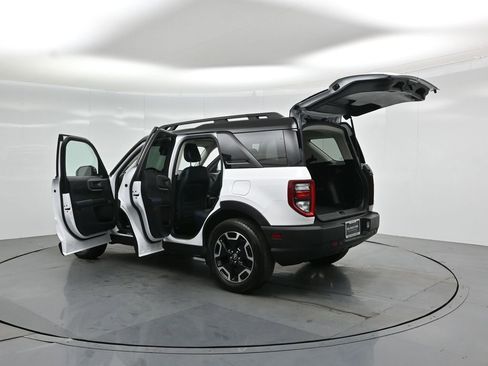 Certified 2022 Ford Bronco Sport Outer Banks w/ Tech Package AWD/4WD image 35