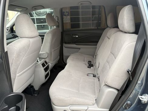 Used 2021 Honda Pilot EX image 23