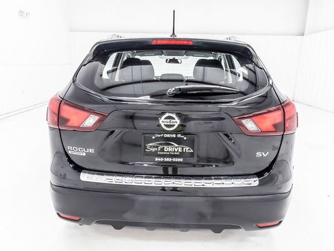 Used 2018 Nissan Rogue Sport SV w/ SV All-Weather Package FWD image 6
