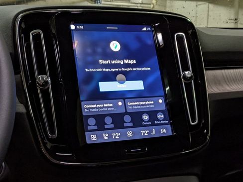 New 2026 Volvo XC40 B5 Plus w/ Protection Package Premier image 16