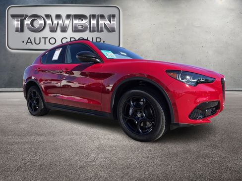 Used 2024 Alfa Romeo Stelvio Sprint AWD/4WD image 2