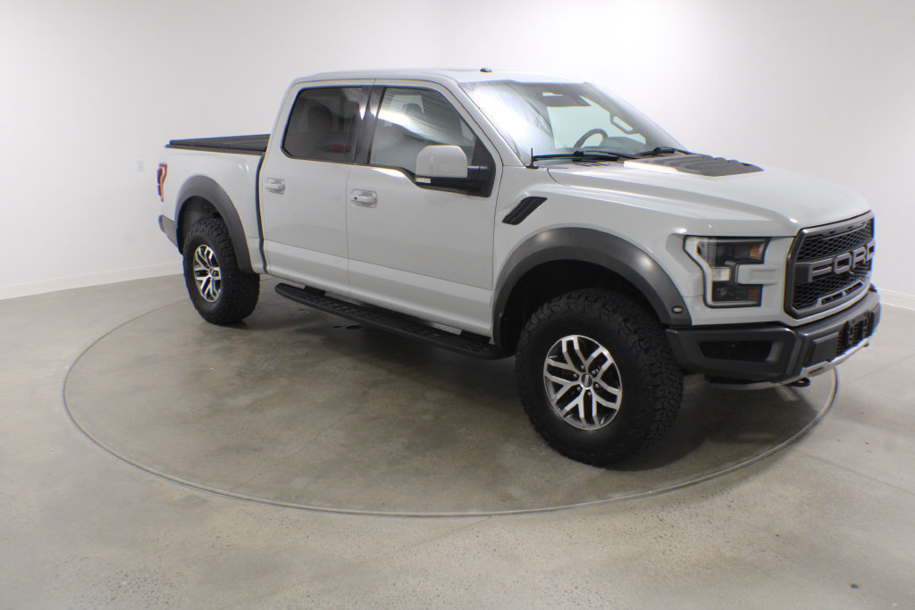 Used 2017 Ford F150 Raptor w/ Equipment Group 802A Luxury AWD/4WD image 8