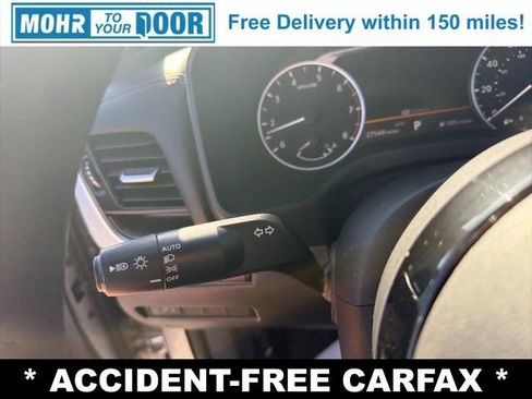 Used 2022 Nissan Rogue SV image 16