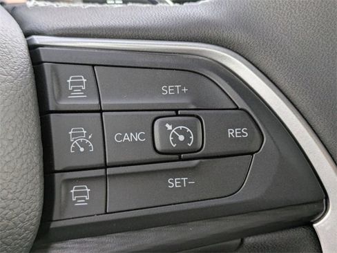 New 2025 Jeep Grand Cherokee L Altitude image 31