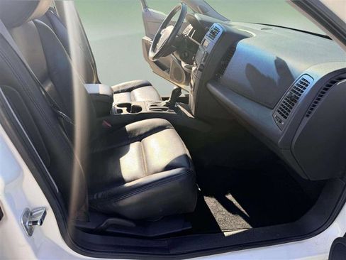 Used 2005 Cadillac CTS 2.8 image 23