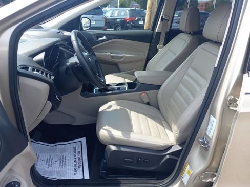 Used 2017 Ford Escape Titanium w/ Equipment Group 301A FWD image 5