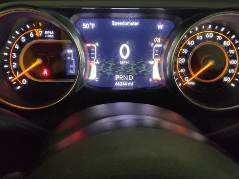 Used 2018 Jeep Wrangler Unlimited Sport S image 23