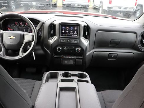 Used 2020 Chevrolet Silverado 1500 Custom w/ Custom Value Package AWD/4WD image 13