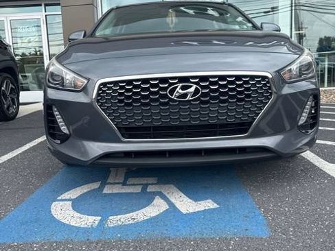 Used 2019 Hyundai Elantra GT FWD image 20