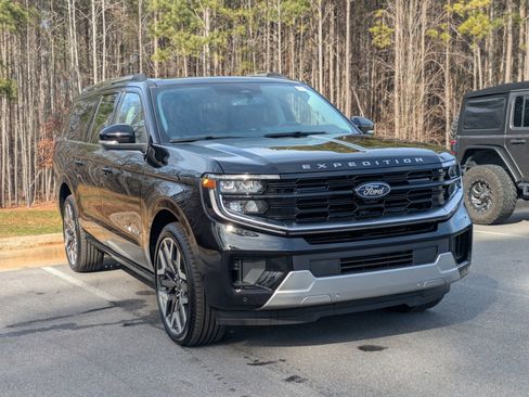 New 2026 Ford Expedition Max Platinum w/ Platinum Ultimate Package image 2