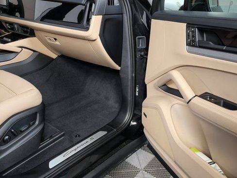 New 2026 Porsche Cayenne S image 25