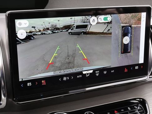 Used 2025 Ford Expedition Platinum w/ Driver's Package image 39