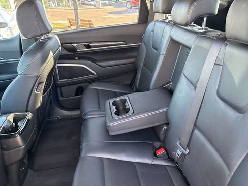 Used 2023 Kia Telluride LX AWD/4WD image 21