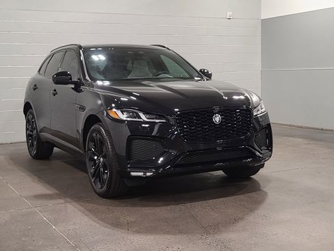 New 2026 Jaguar F-PACE R-Dynamic S image 11