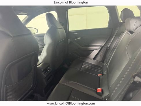 Used 2025 Audi SQ6 e-tron Prestige w/ 21" Black Optic Wheel Package image 30