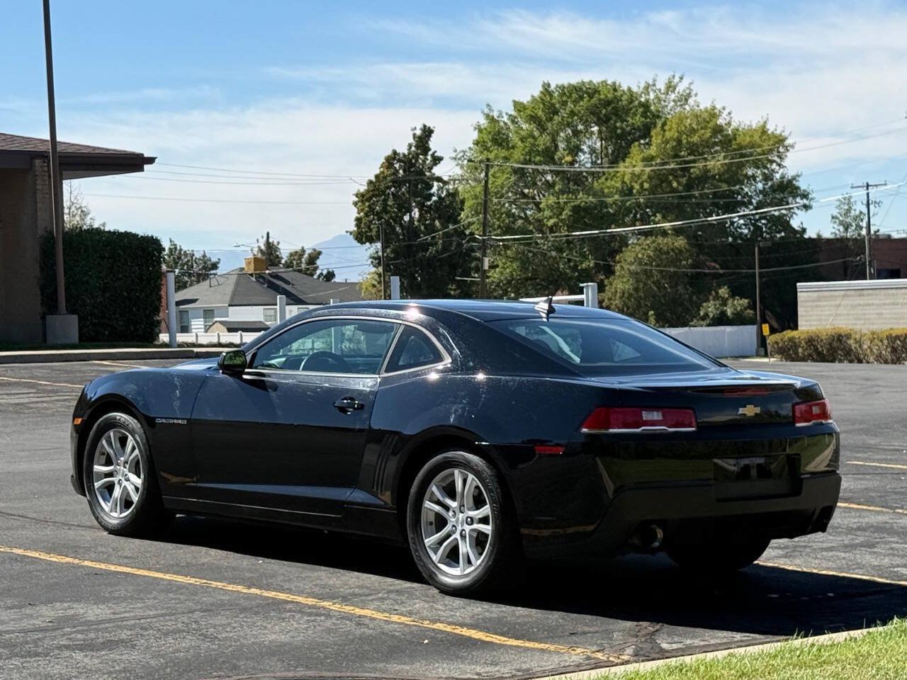 Used 2015 Chevrolet Camaro LS RWD image 3