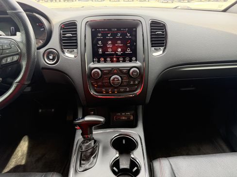 Used 2018 Dodge Durango R/T w/ Technology Group AWD/4WD image 21