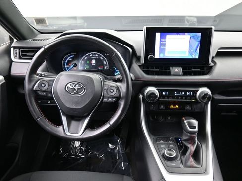 Certified 2023 Toyota RAV4 SE image 20