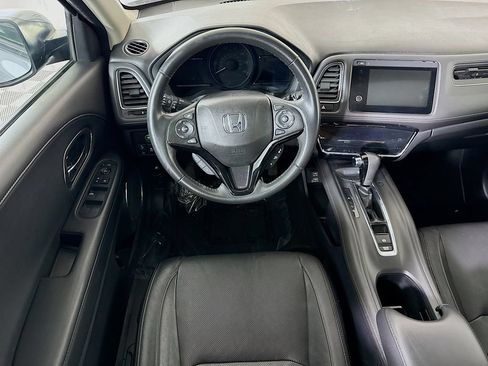 Used 2019 Honda HR-V EX-L image 3