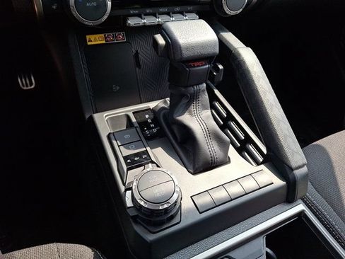 Used 2025 Toyota 4Runner TRD Sport AWD/4WD image 18