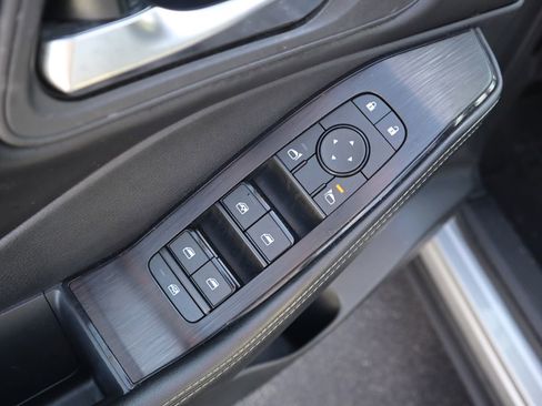 Used 2024 Nissan Rogue SV image 17