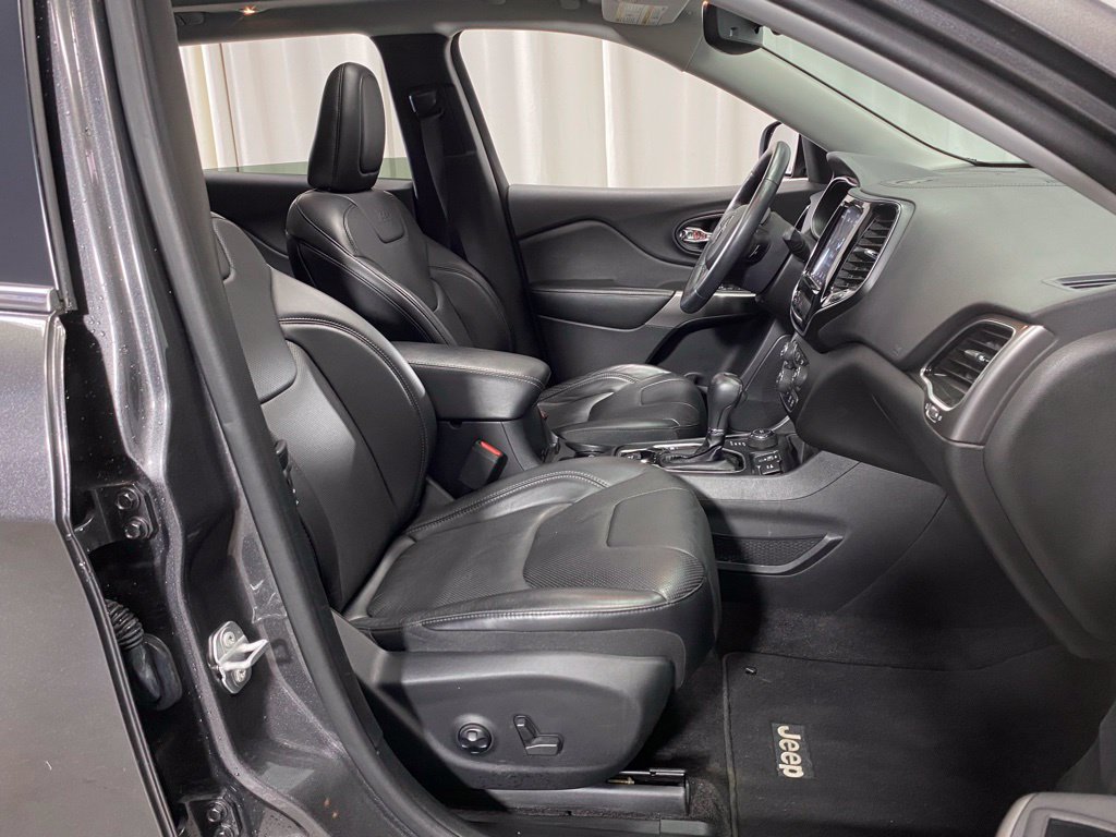Used 2019 Jeep Cherokee Limited AWD/4WD image 31