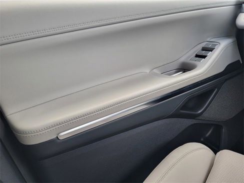 New 2025 Lincoln Navigator Reserve image 36