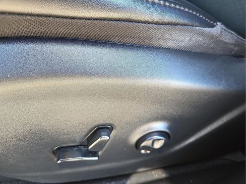 Used 2019 Jeep Cherokee Latitude Plus image 13