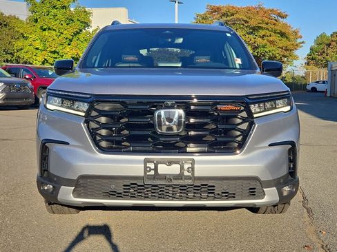 Used 2024 Honda Pilot TrailSport image 8