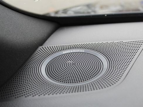 Used 2015 Audi SQ5 Prestige w/ Prestige Package image 40