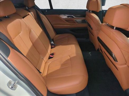 Used 2020 BMW 740i w/ Cold Weather Package image 22