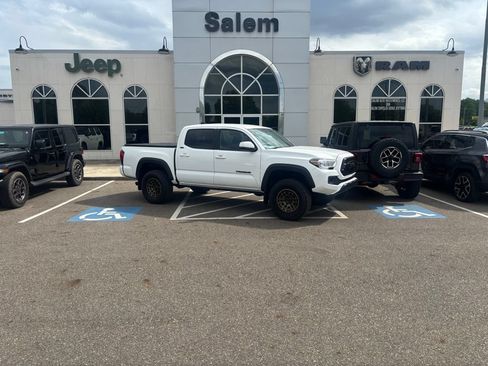 Used 2023 Toyota Tacoma 4x4 Double Cab w/ Trail Edition image 1