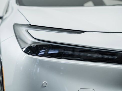 New 2026 Toyota Prius Plug-In Hybrid FWD image 13