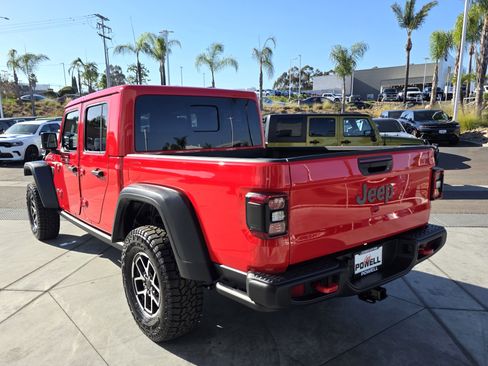 New 2025 Jeep Gladiator Rubicon w/ Technology Group image 3