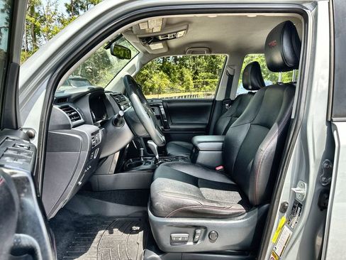 Used 2017 Toyota 4Runner TRD Pro AWD/4WD image 19