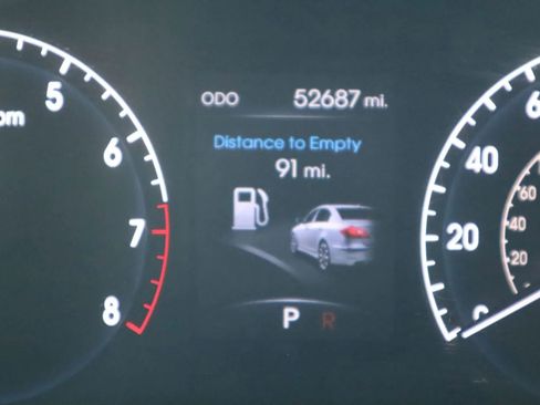 Used 2012 Hyundai Genesis 3.8 w/ Premium Pkg image 31