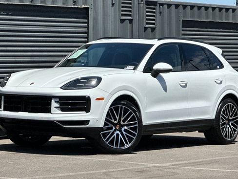 Used 2026 Porsche Cayenne AWD/4WD image 1
