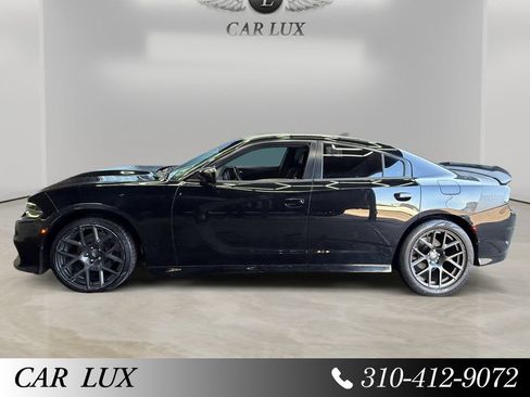 Used 2017 Dodge Charger R/T RWD image 2