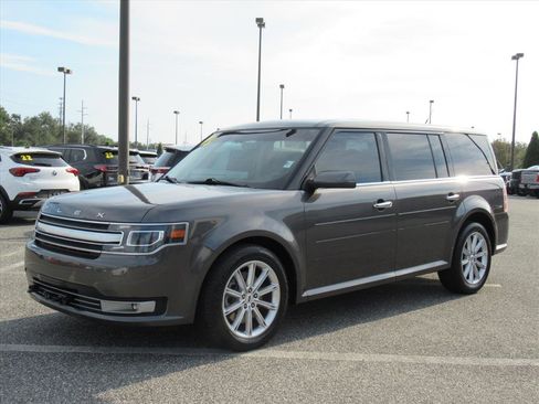 Used 2018 Ford Flex Limited image 3