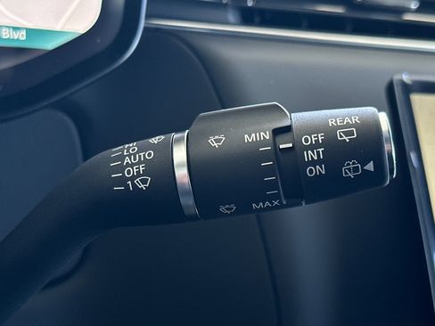 New 2025 Land Rover Range Rover Sport SE image 24