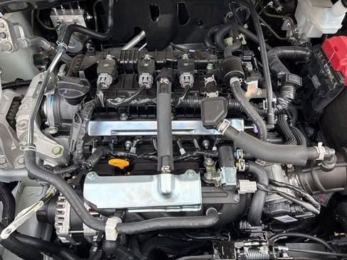 New 2025 Nissan Versa SR image 23