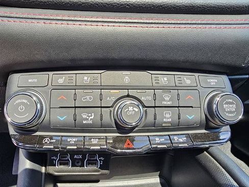Used 2024 Dodge Durango GT AWD/4WD image 28