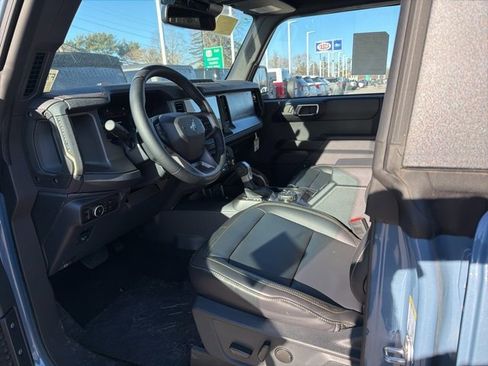 New 2025 Ford Bronco Badlands image 8