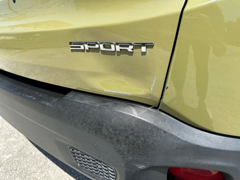Used 2015 Jeep Renegade Sport w/ Power & Air Group FWD image 8